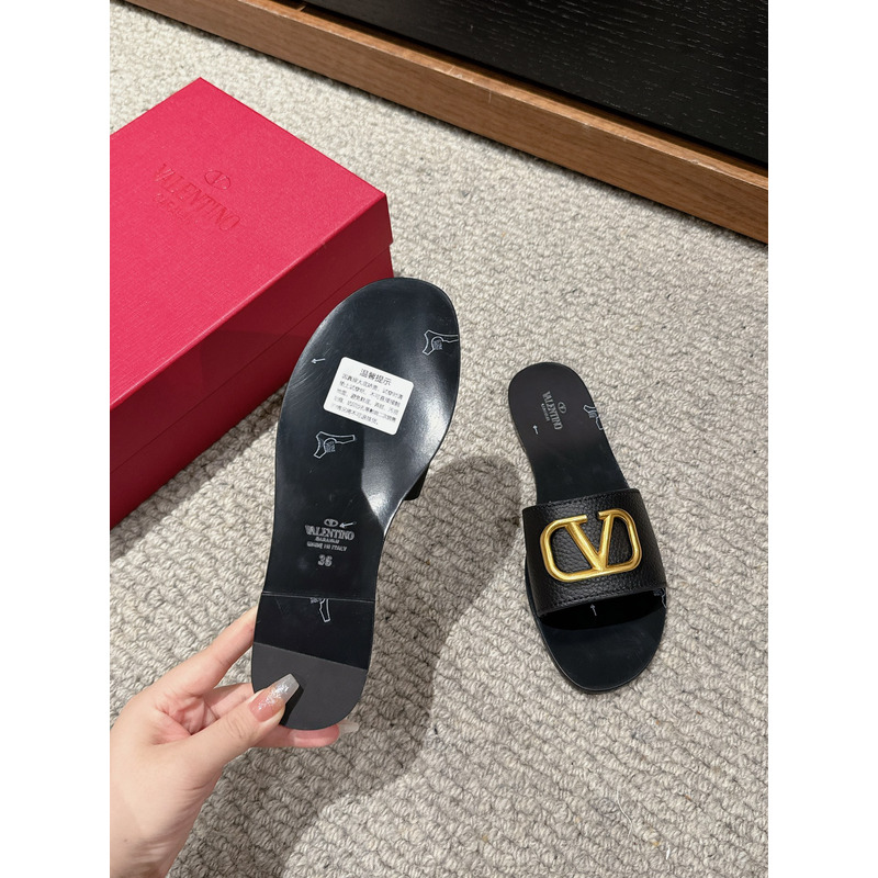 Valentino Vlogo Signature Slide Sandal In Grainy Cowhide With Accessory