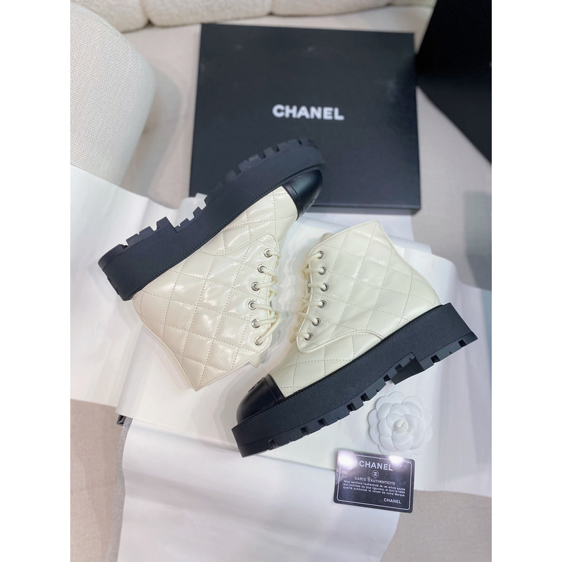 Ch*el quilted calfskin and lambskin boots white&black