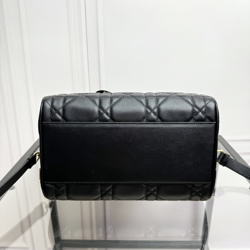 D*or groove 25 bag black macrocannage calfskin