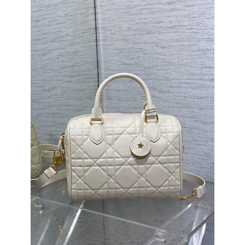 D*or groove 25 bag dusty ivory macrocannage calfskin