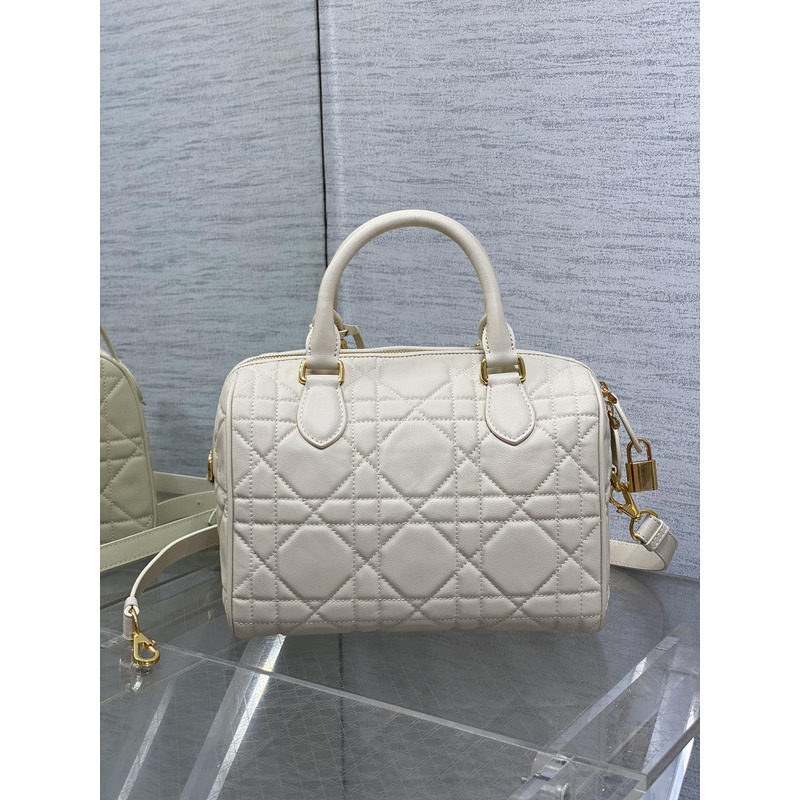 D*or groove 25 bag dusty ivory macrocannage calfskin