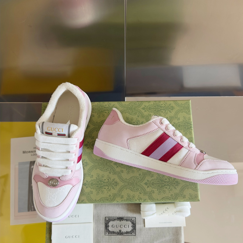 G*u*i low top sneaker white and pink