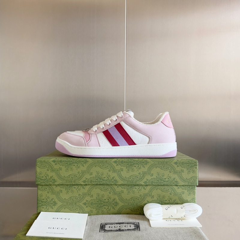 G*u*i low top sneaker white and pink