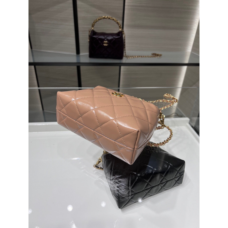 Ch*el clutch with chain shiny lambskin & gold-tone metal pink