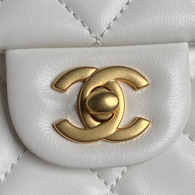 Ch*el mini flap bag shiny lambskin imitation pearls & gold-tone metal white