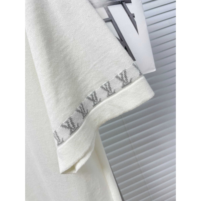 l**is V*t*n short-sleeved cotton crewneck milky white