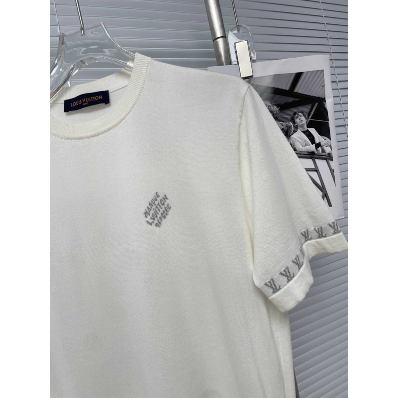 l**is V*t*n short-sleeved cotton crewneck milky white