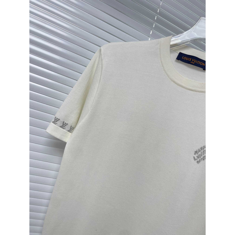 l**is V*t*n short-sleeved cotton crewneck milky white