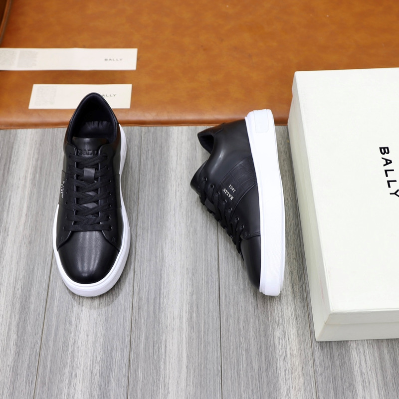 Bally Leather Low-top Trainers In Black