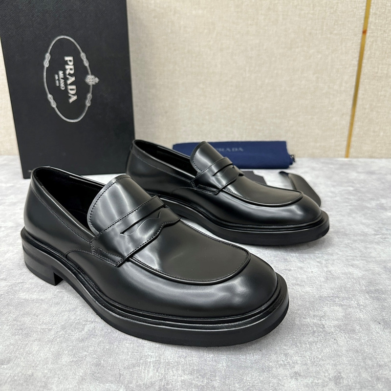 Pra*a men\''s loafers black