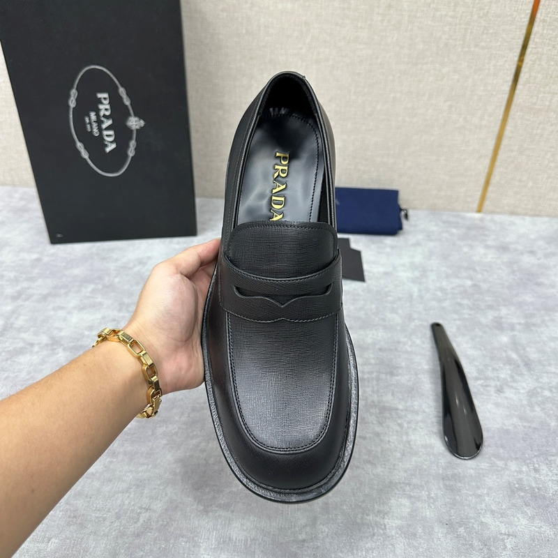 Pra*a men\''s loafers black