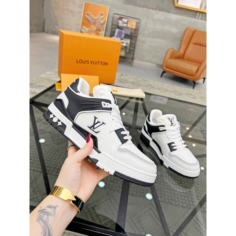 l**is V*t*n trainer sneaker black&white