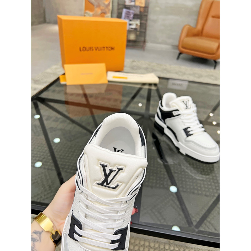 l**is V*t*n trainer sneaker black&white