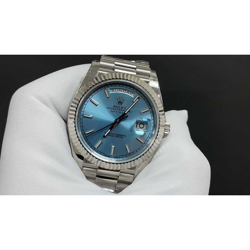 Rolex Day-Date 40  Oyster, 40 mm, Platinum Ice Blue