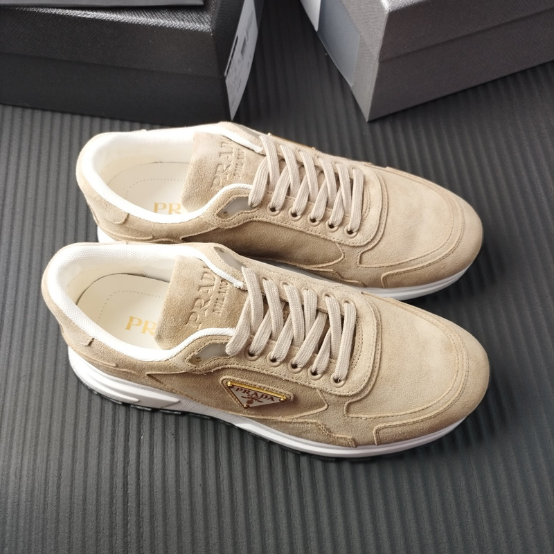 Pra*a suede sneakers beige