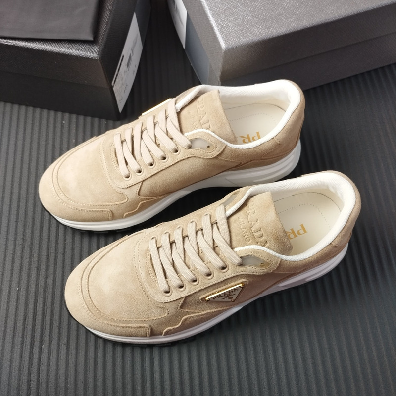 Pra*a suede sneakers beige