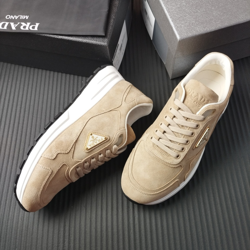 Pra*a suede sneakers beige