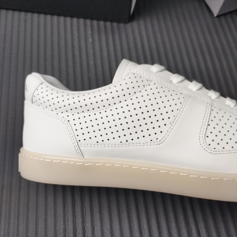 Pra*a leather sneaker white