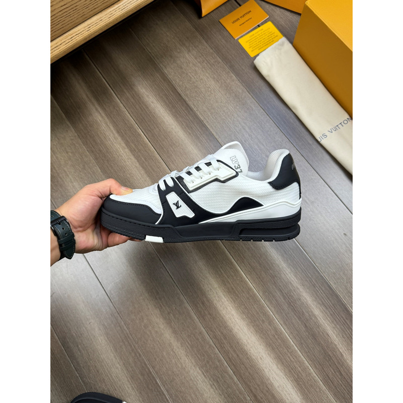 l**is V*t*n trainer calfskin white and black