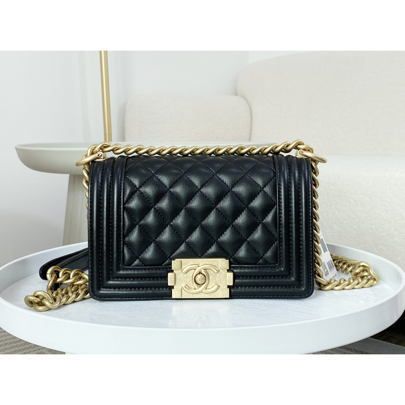 Ch*el boy flap bag quilted caviar gold hardware shoulder bag black