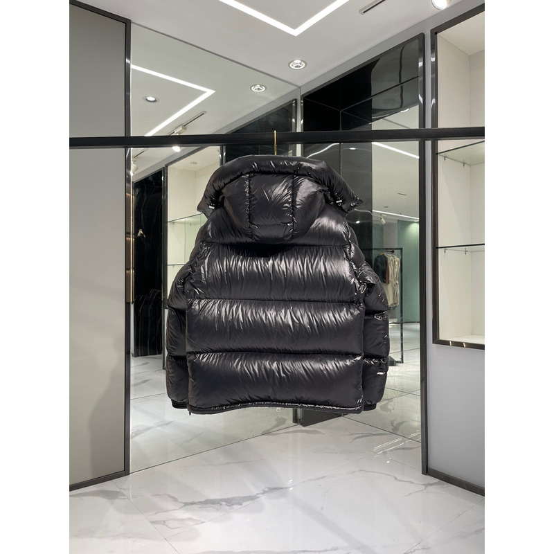 Moncler Montbeliard Short Down Jacket Black