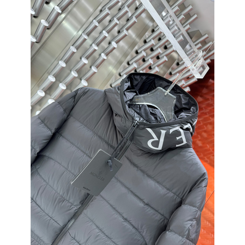 Moncler Men\''s Short Down Jacket Black