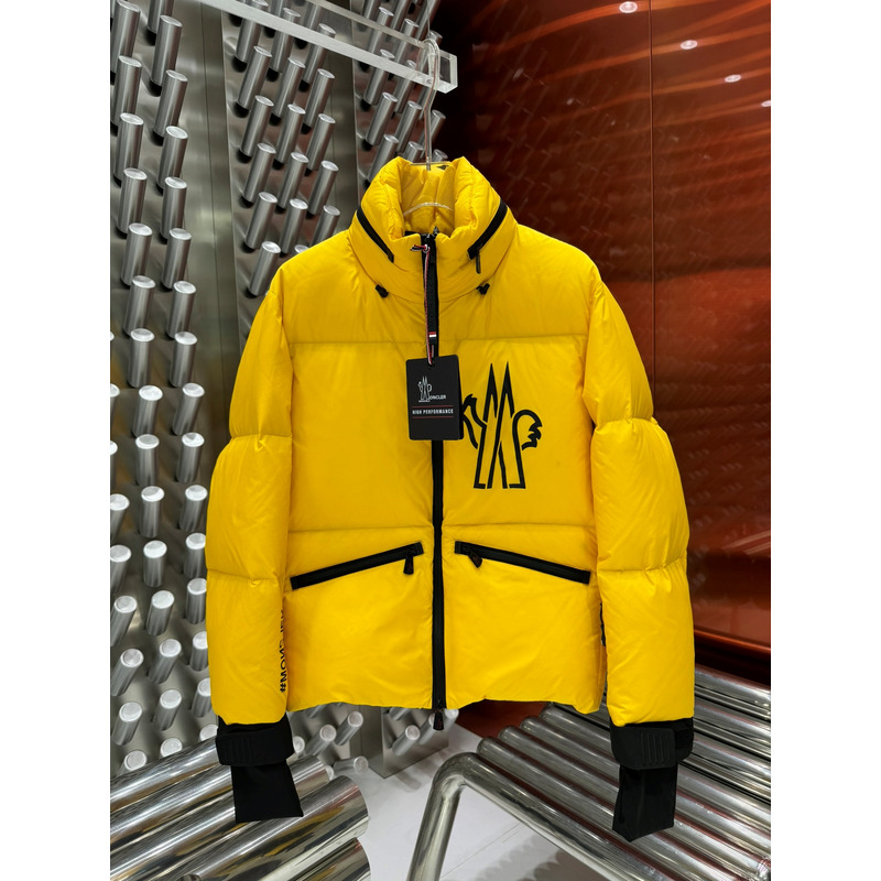 Moncler Suisses Down Jacket in Yellow