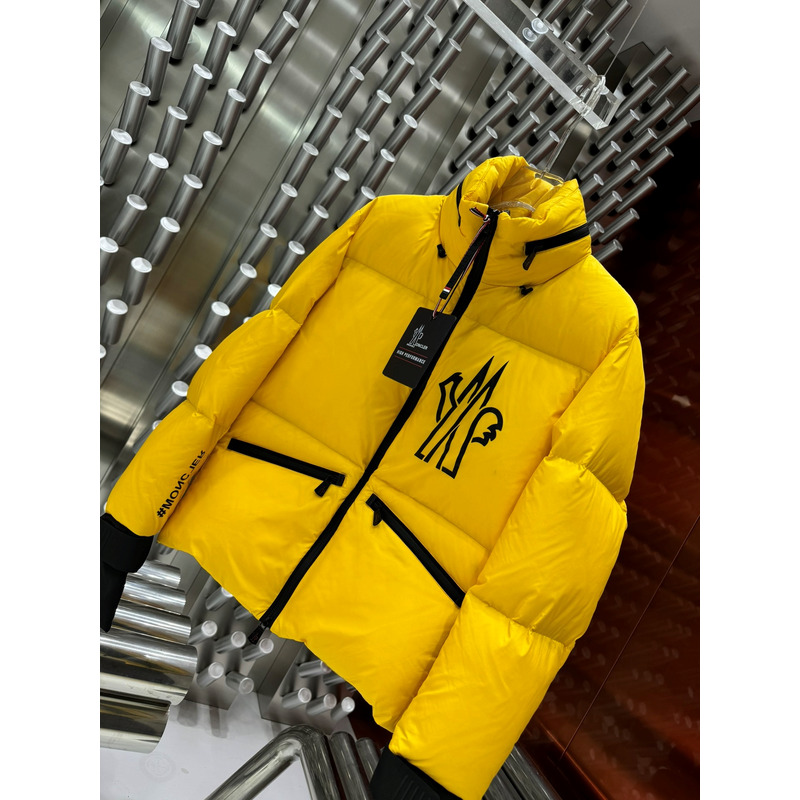 Moncler Suisses Down Jacket in Yellow