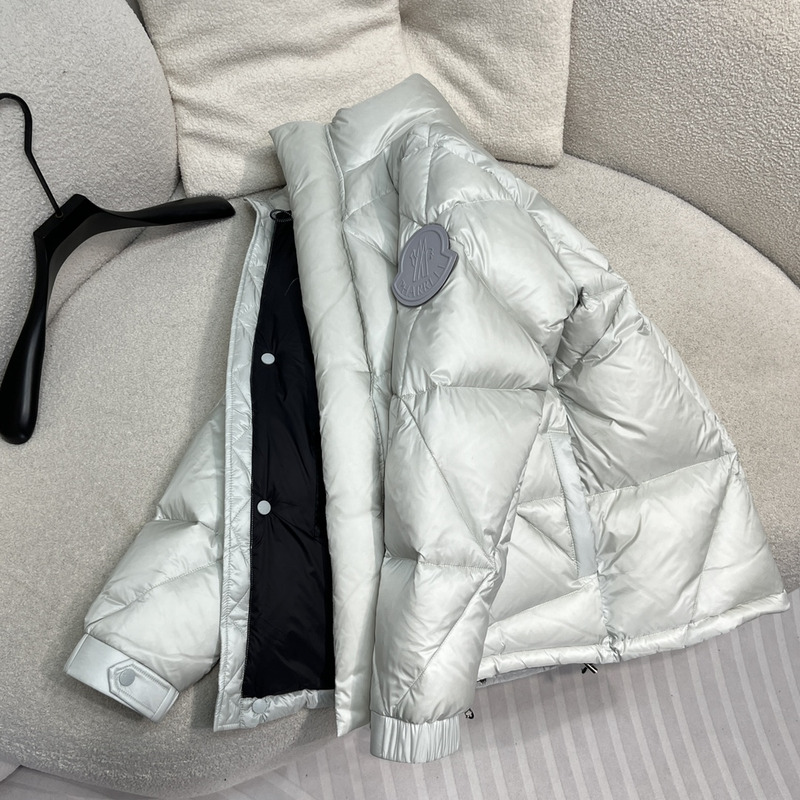 Moncler Arvouin Short Down Jacket in White