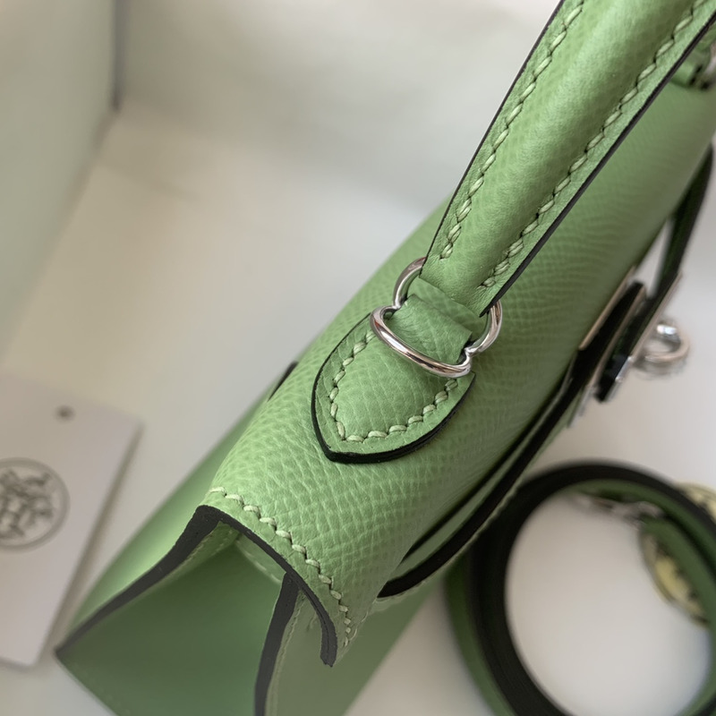 H**mes mini kelly pochette green bag