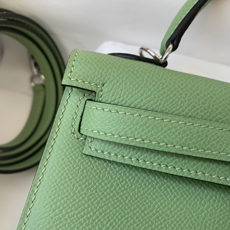 H**mes mini kelly pochette green bag