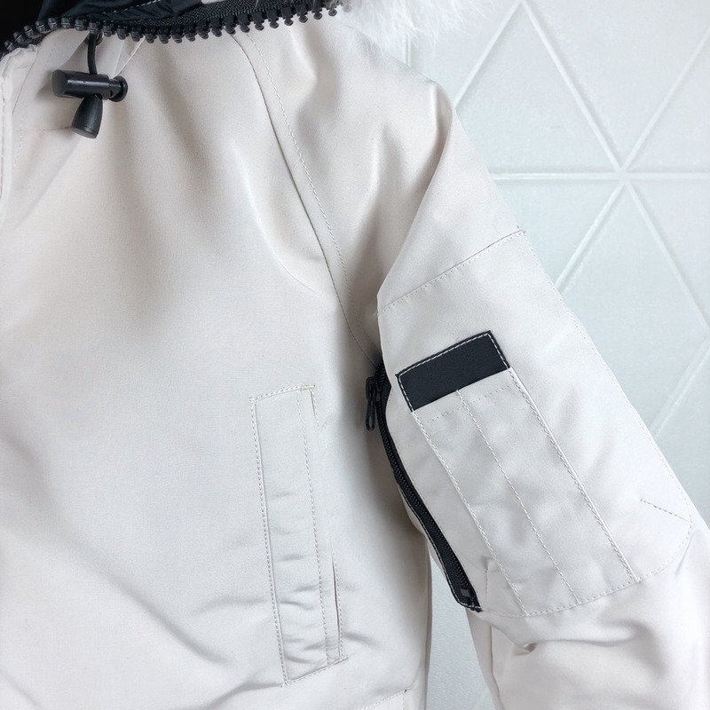 Can*a Go*e chilliwack bomber heritage jacket white