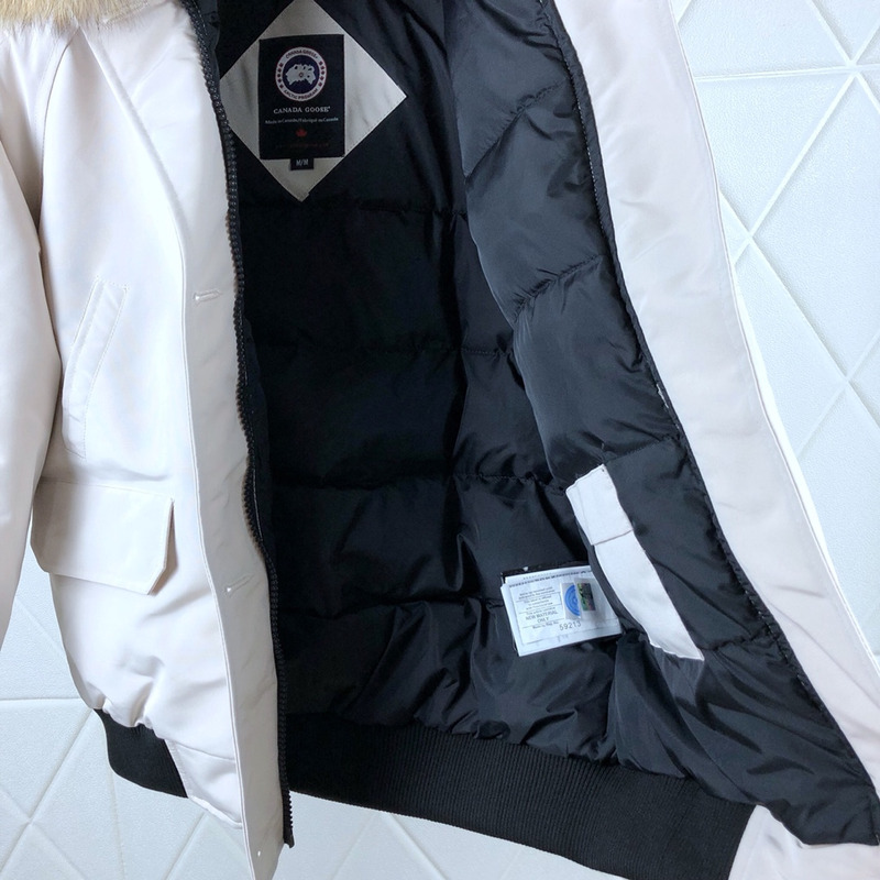 Can*a Go*e chilliwack bomber heritage jacket white