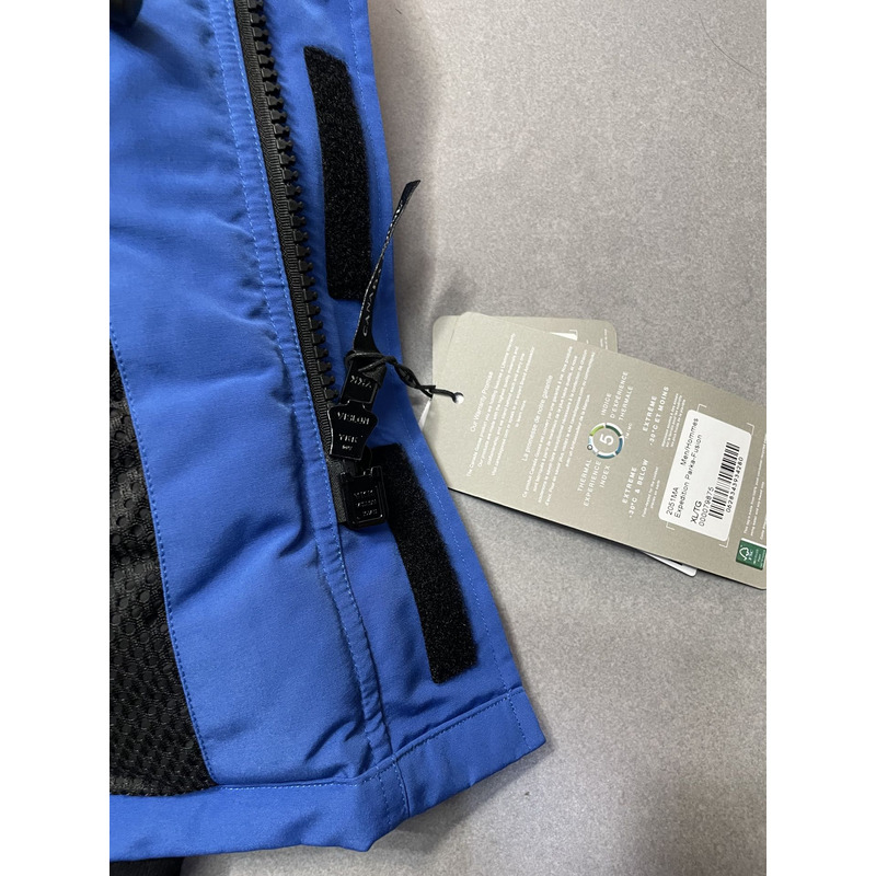 Can*a Go*e expedition parka blue