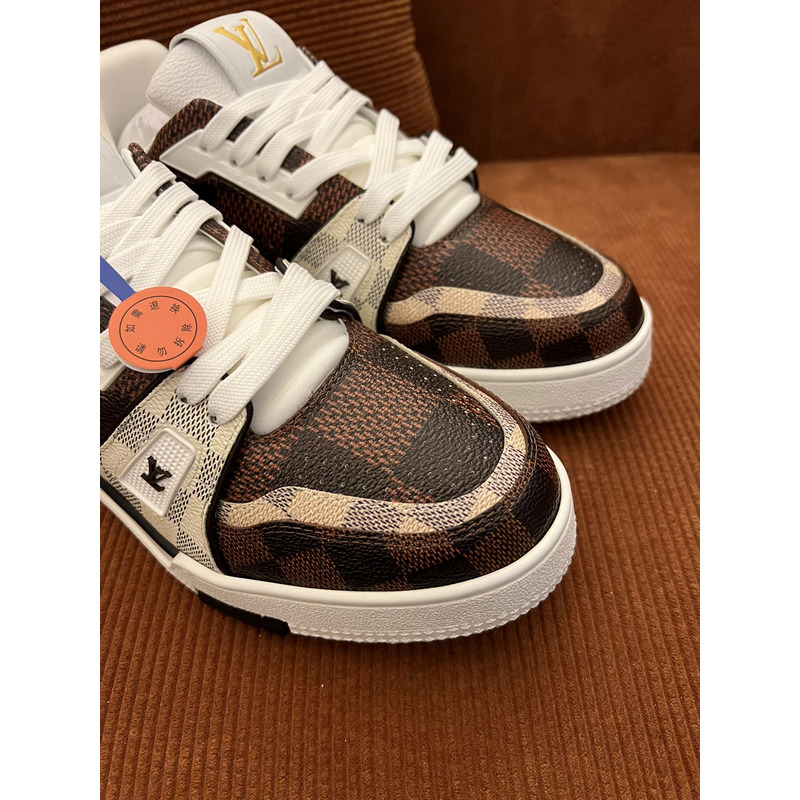 LV 1ACV5R Trainer Sneaker in Mult Color