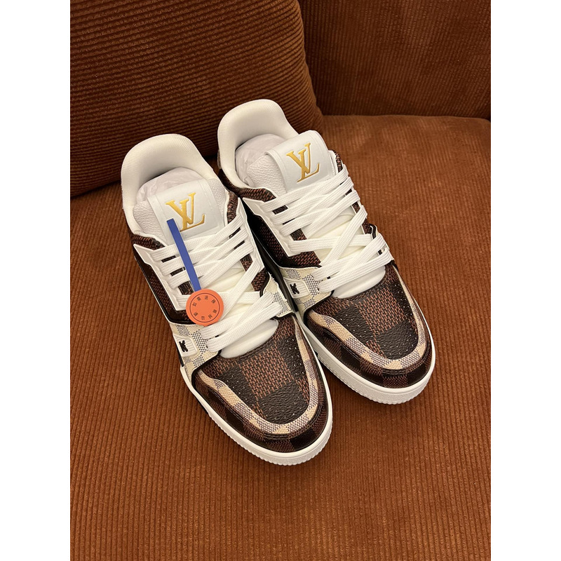 LV 1ACV5R Trainer Sneaker in Mult Color