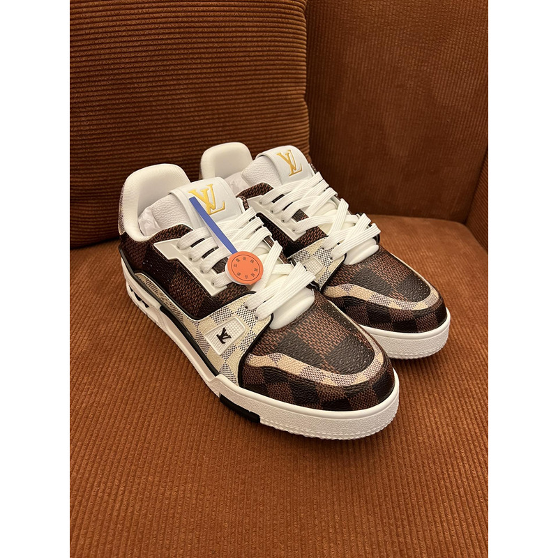 LV 1ACV5R Trainer Sneaker in Mult Color