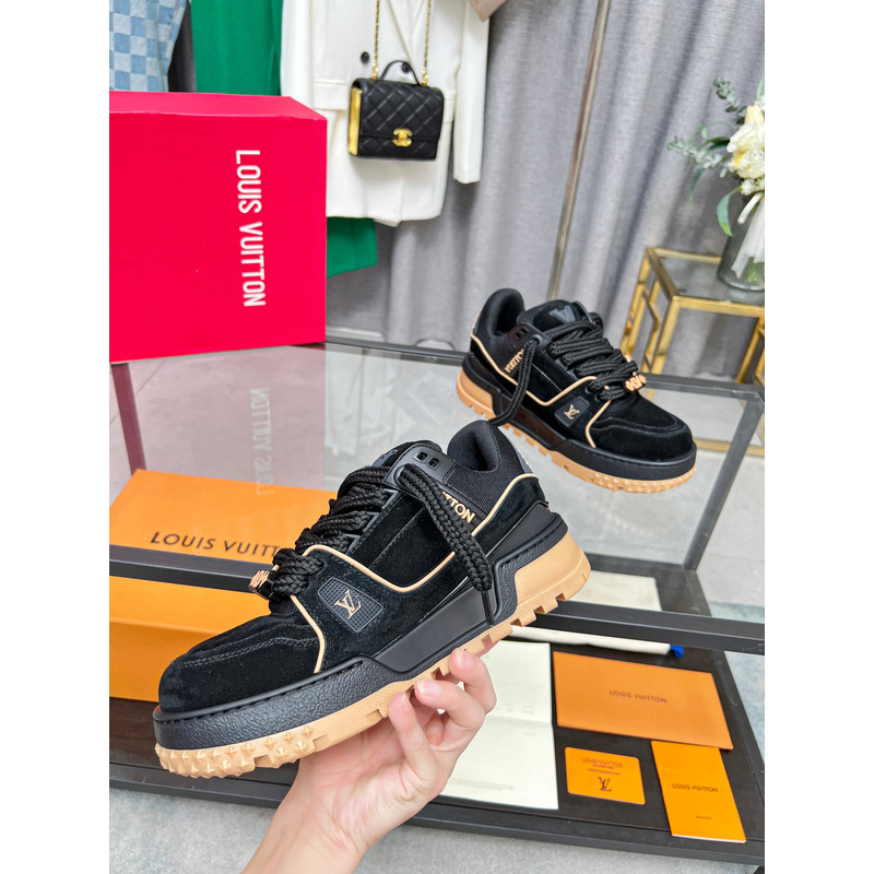 LV 1ACV5R Trainer Sneaker in Mult Color