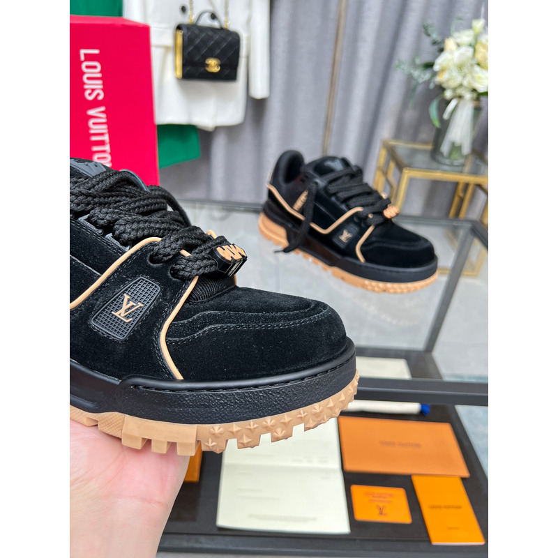 LV 1ACV5R Trainer Sneaker in Mult Color