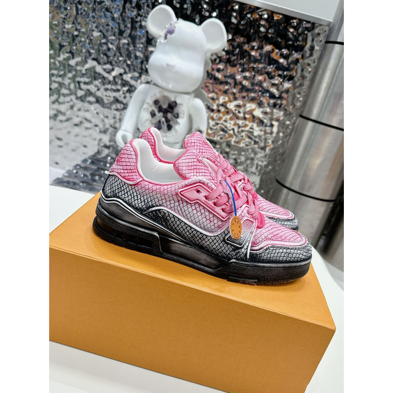 l**is V*t*n trainer sneaker in pink/black