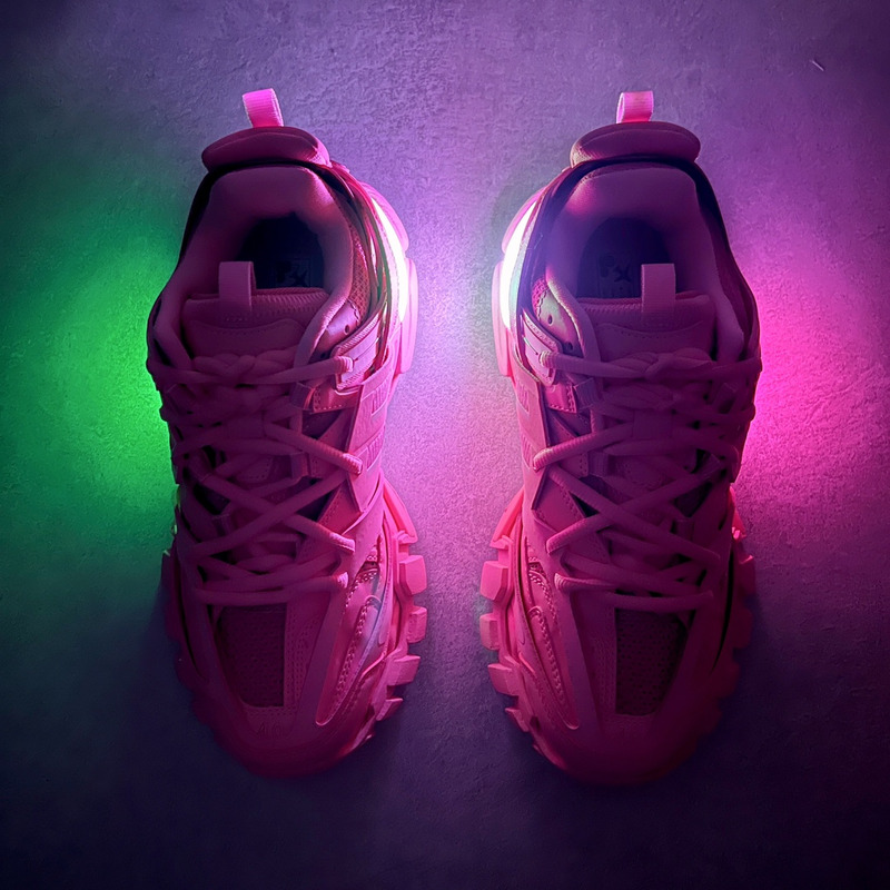 Ba*len*cia*ga led track sneakers in pink