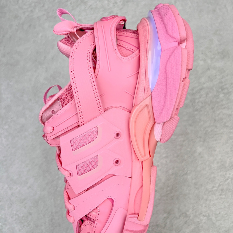 Ba*len*cia*ga led track sneakers in pink