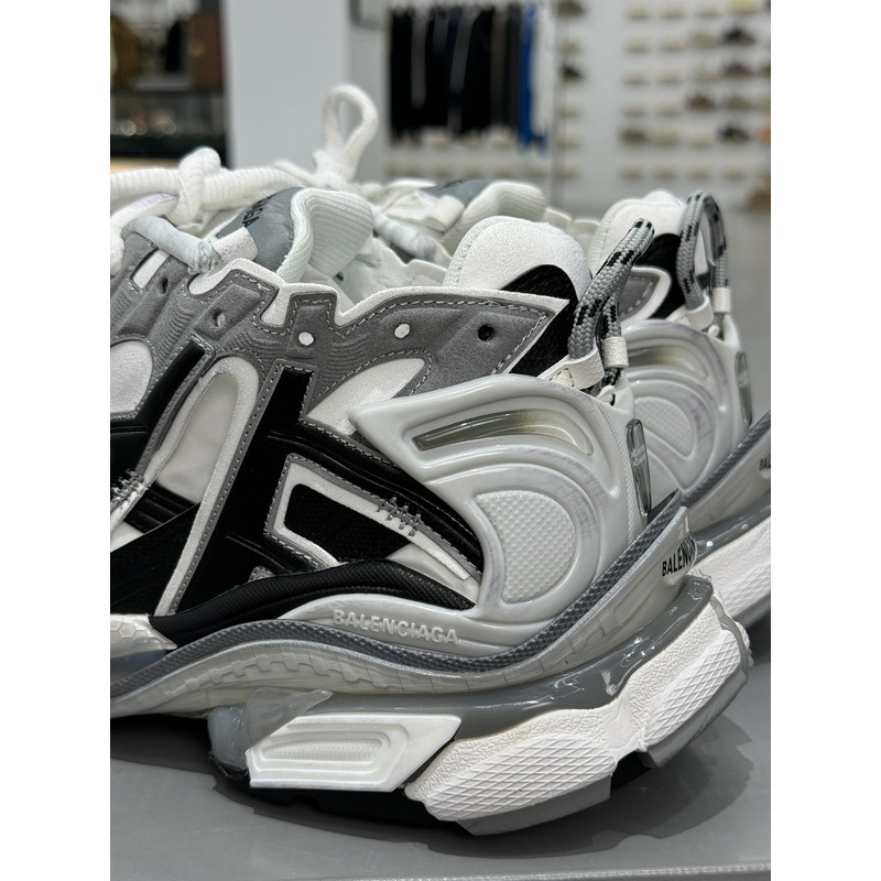 Ba*len*cia*ga runner sneaker in white,black and grey