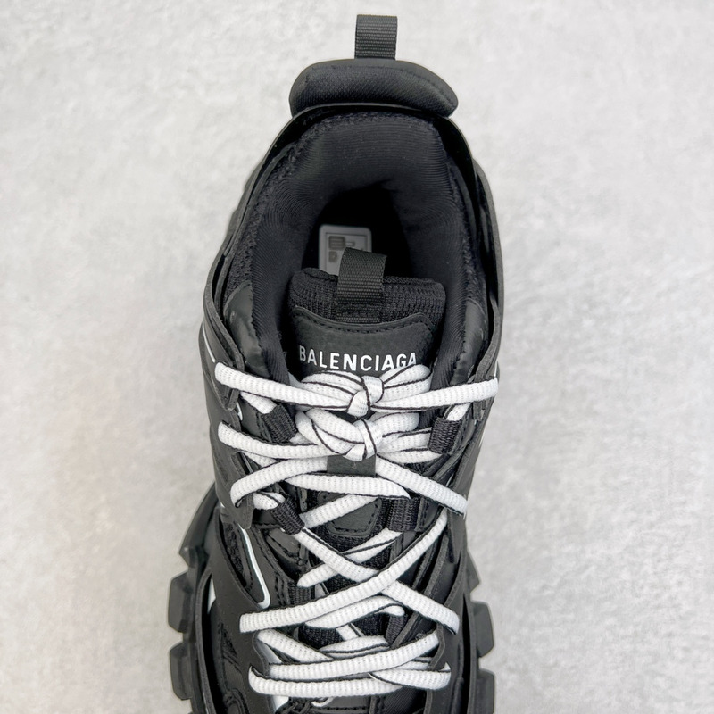 Ba*len*cia*ga track sneaker in black