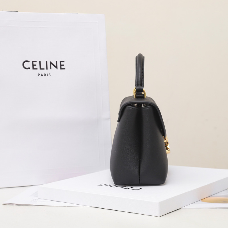 Ce**e teen ning bag in supple calfskin black