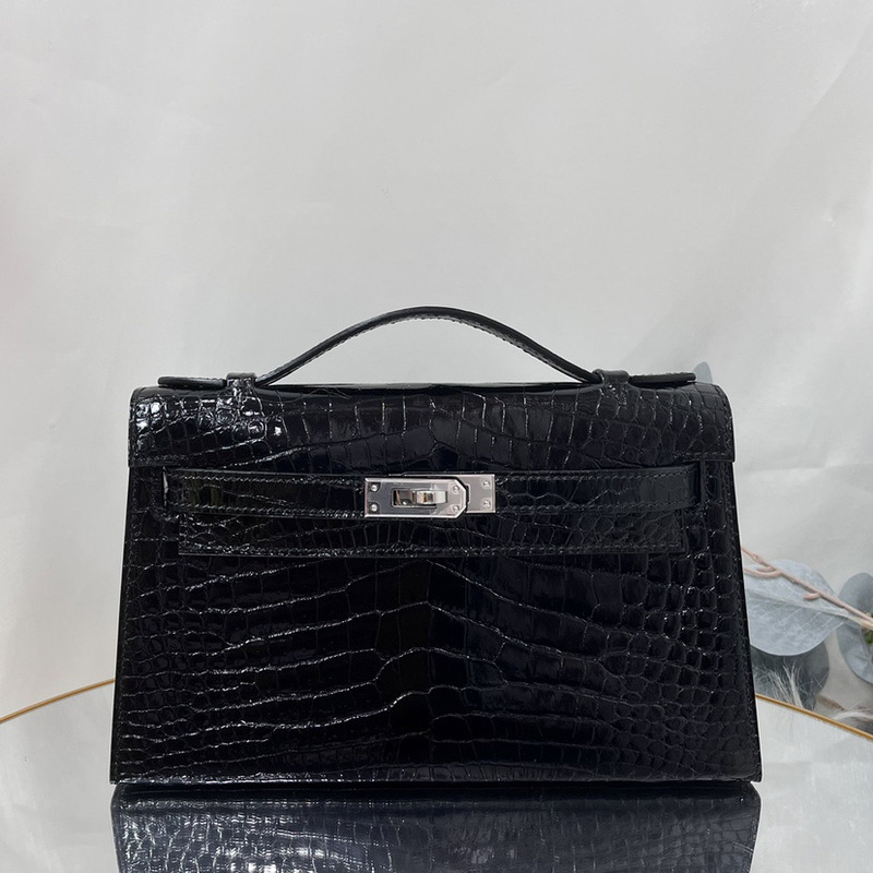 Hermès Kelly Pochette Shiny Alligator In Black