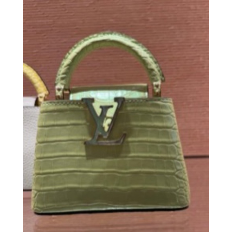 l**is V*t*n capucine handbag yellow