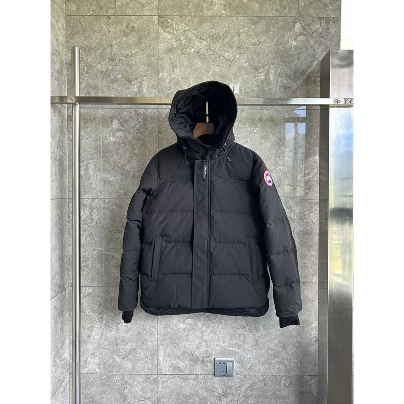 Can*a Go*e macmillan parka in black