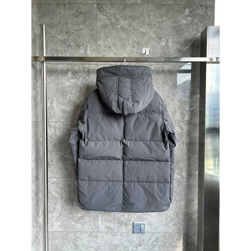 Can*a Go*e macmillan parka in gray