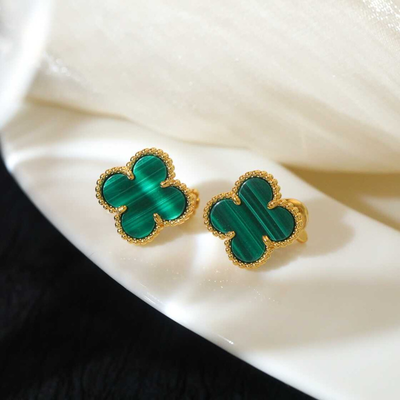 Van Cleef & Arpels Alhambra Earrings 18k Yellow Gold Malachite